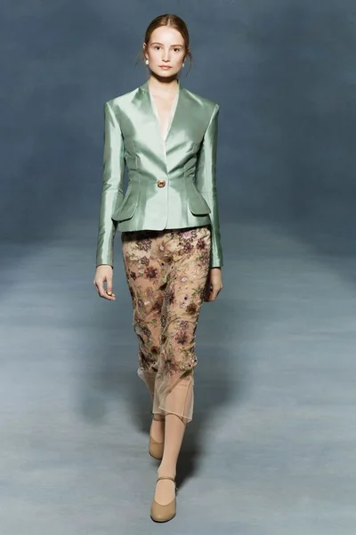 Look 23